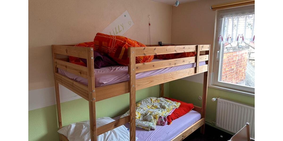 Reihenhaus Waltershausen - 10 Zimmer, 160 m&sup2;, 185.000&euro; | Angebot:23055934