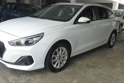 Hyundai i30 150.000 km 11.250 &euro; Düsseldorf 40223