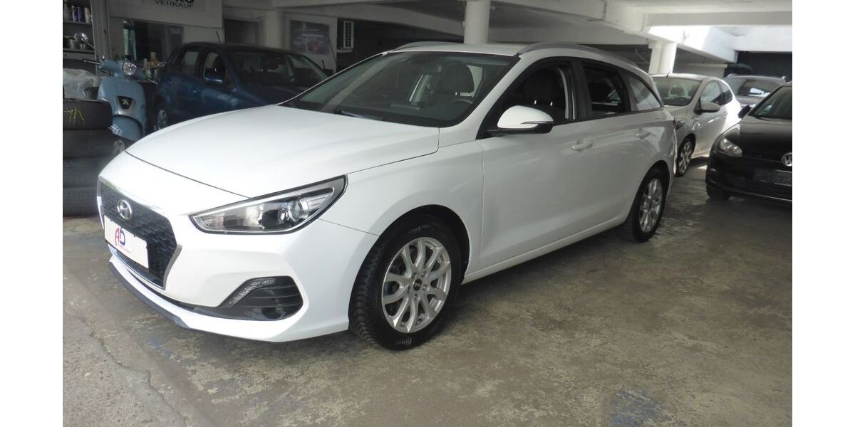 Hyundai i30 150.000 km 11.250 &euro; Düsseldorf 40223