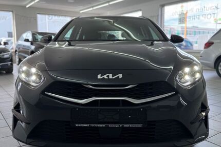 Kia ceed / Ceed 50.000 km 15.990 &euro; Schwentinental 24223