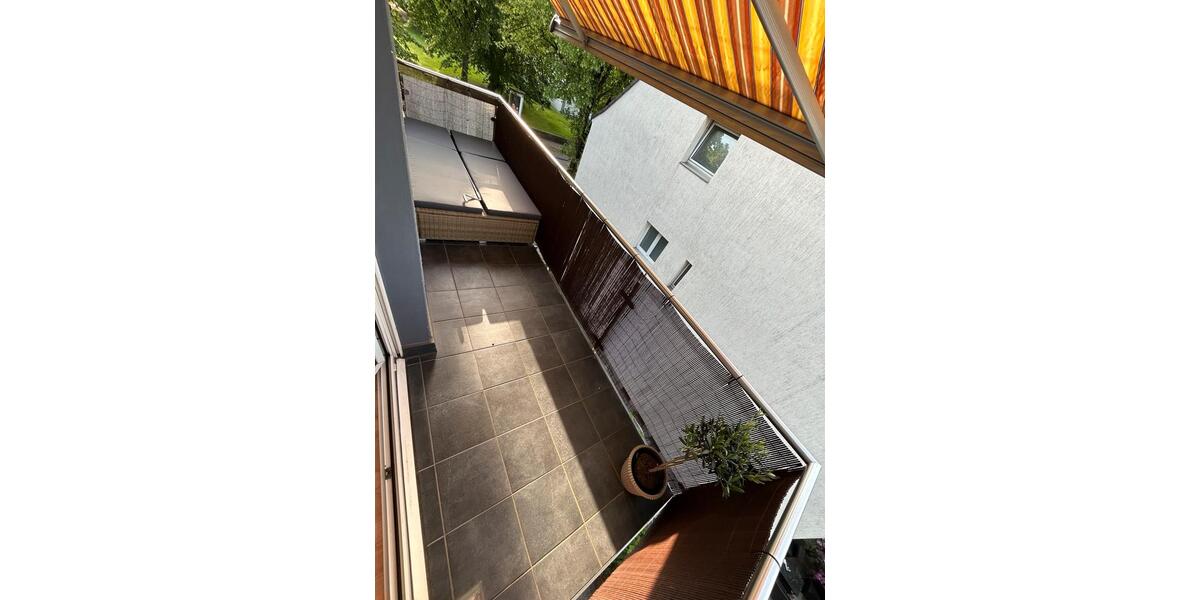 Dachgeschoßwohnung Leverkusen - 3 Zimmer, 76 m&sup2;, 300.000&euro; | Angebot:26703915