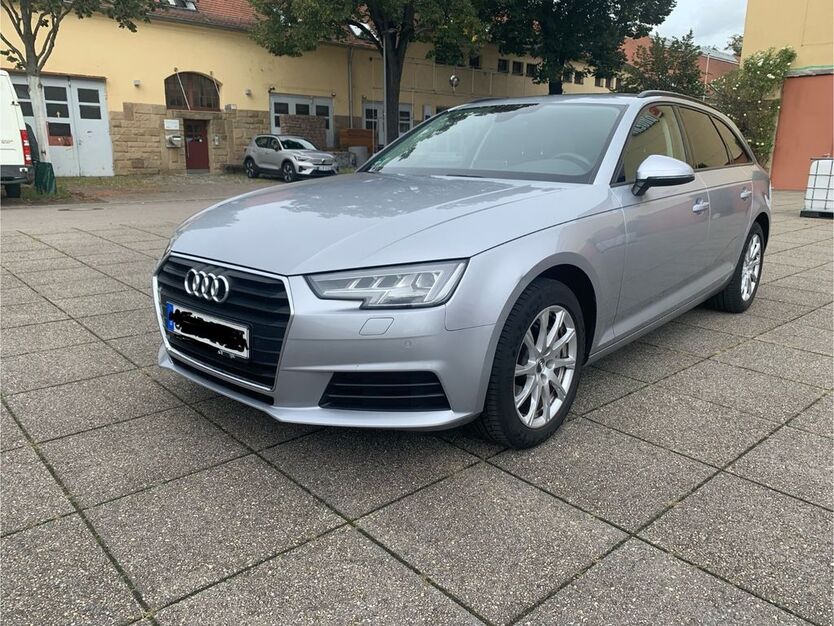 Audi A4 159.000 km 15.250 € Stuttgart 70376