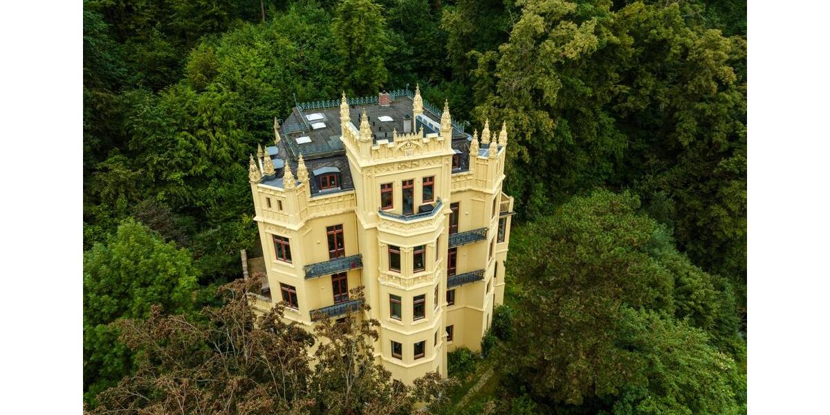 Luxuriöse Beletage (236 qm) in einer der schönsten Villen Geras 4 zimmer