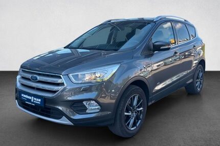 Ford Kuga 110.000 km 17.900 € Hannover 30459