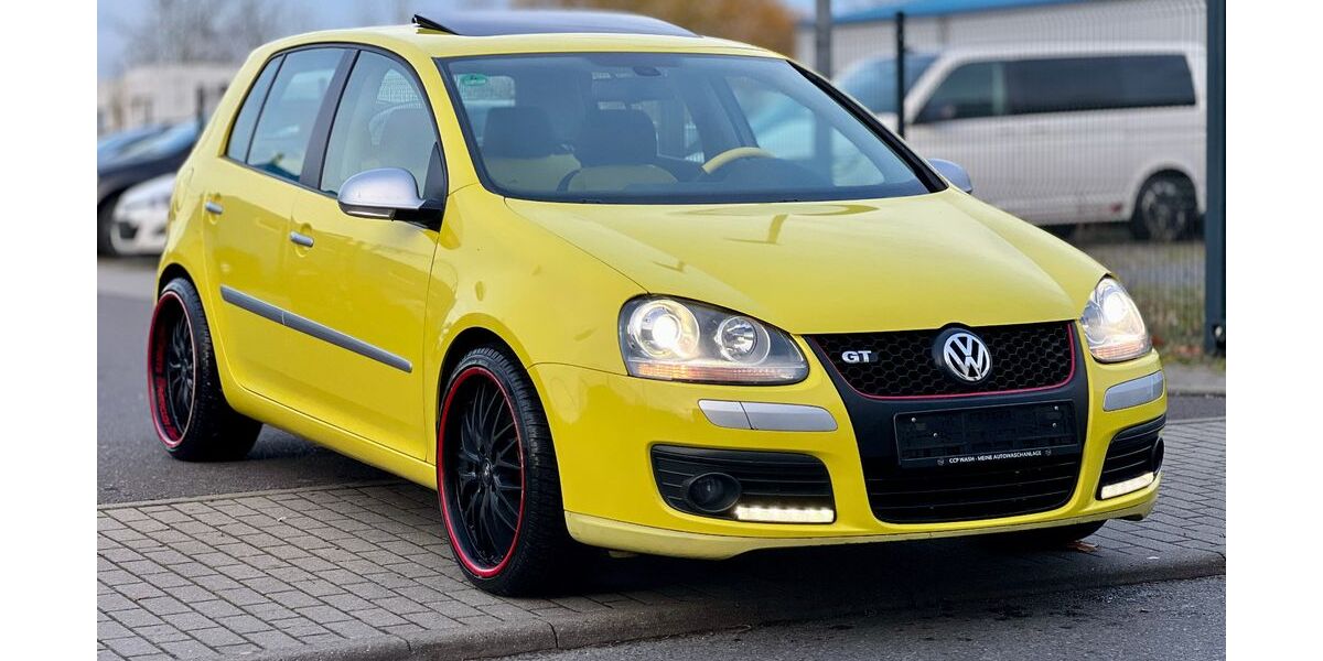 VW Golf 93.307 km 7.490 &euro; Wildau 15745