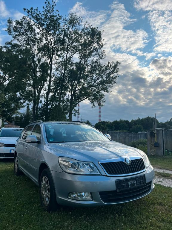 Skoda Octavia 160.000 km 3.400 € Großmehring 85098