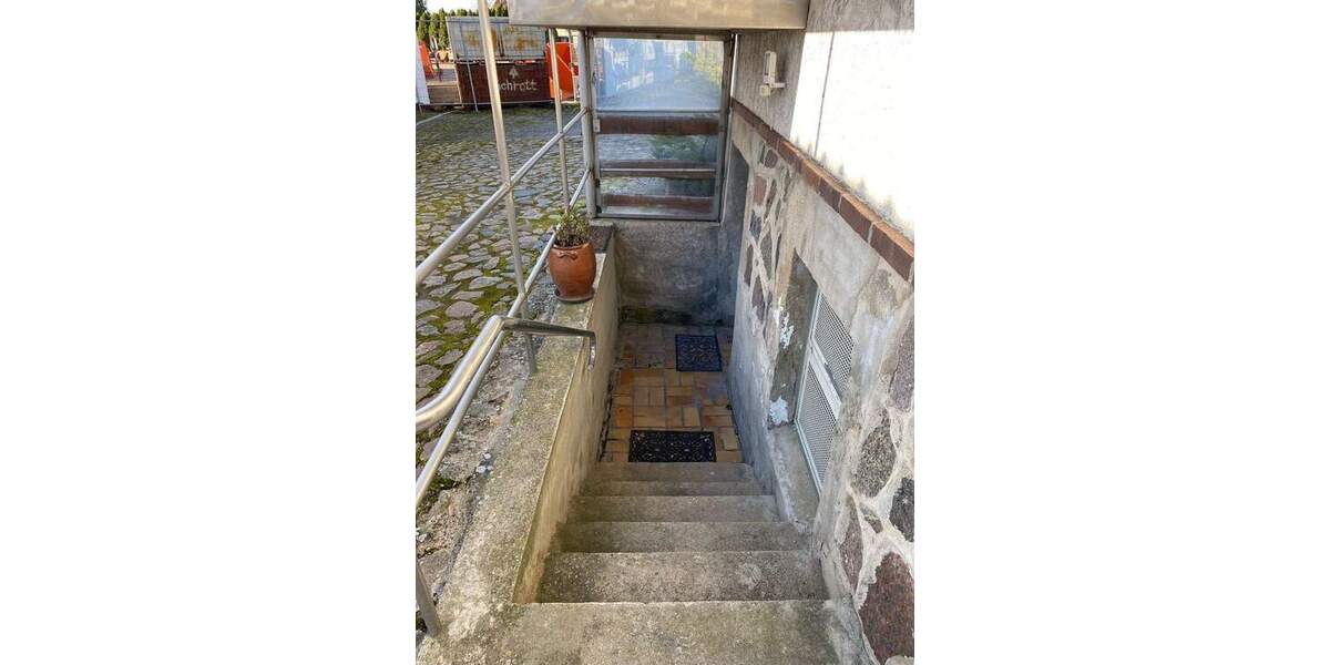 Einfamilienhaus Penzlin - 7 Zimmer, 123 m&sup2;, 220.000&euro; | Angebot:25708803