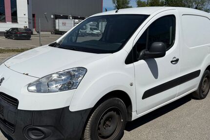 Peugeot Partner 218.006 km 4.900 &euro; Maintal 63477