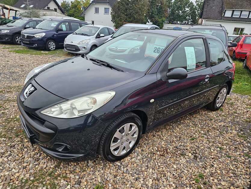 Peugeot 206 180.000 km 2.690 € Mendig 56743