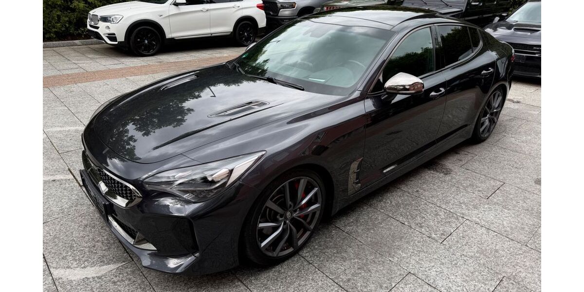 Kia Stinger 153.000 km 20.980 &euro; München 81827