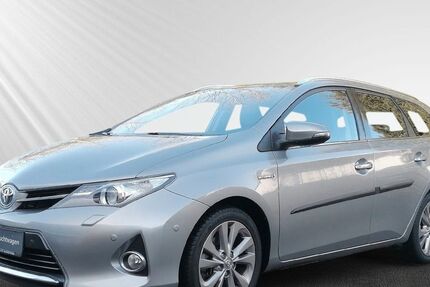 Toyota Auris 83.950 km 12.745 &euro; Neumünster 24536
