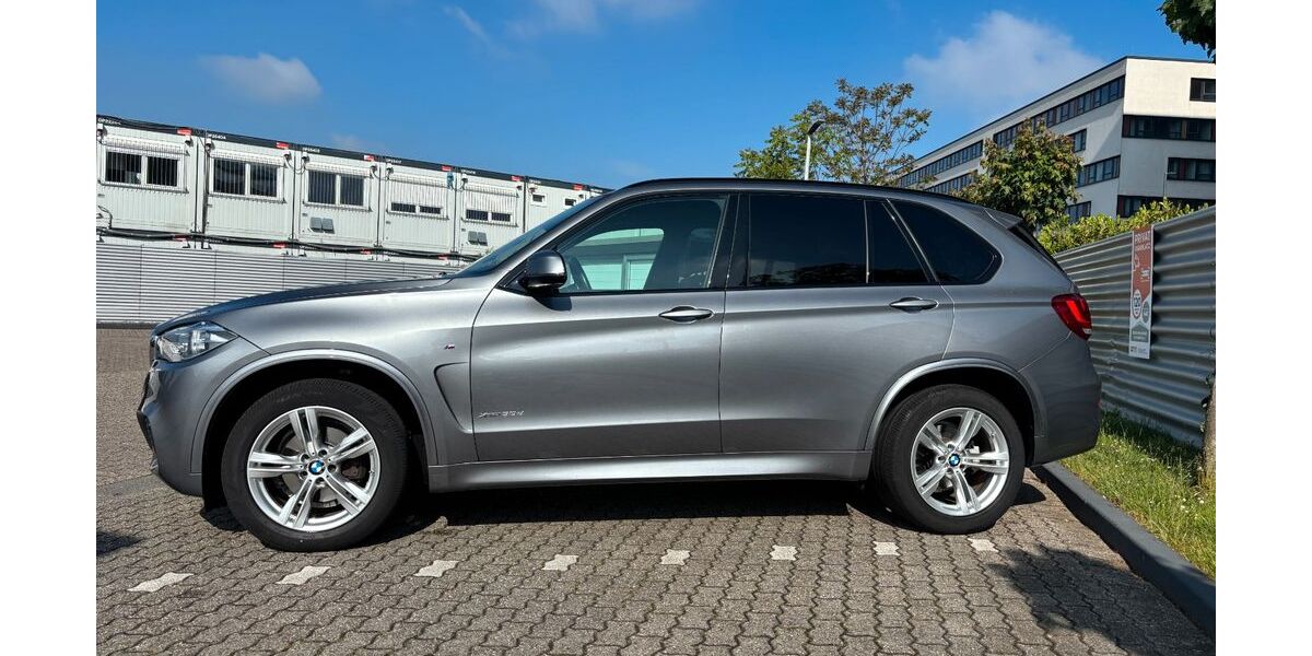 BMW X5 98.000 km 36.000 &euro; Düsseldorf 40219