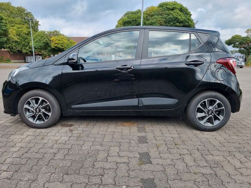 i10