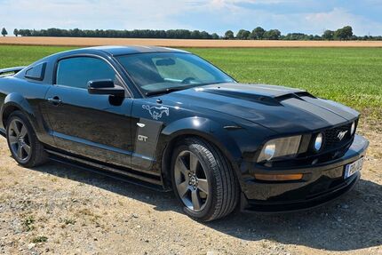 Ford Mustang 208.060 km 10.850 &euro; Paderborn 33100