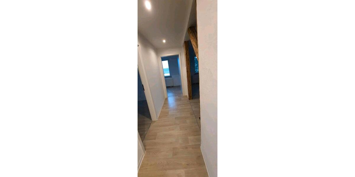 Dachgeschoßwohnung Allstedt - 4 Zimmer, 84 m&sup2;, 560&euro; | Angebot:26066350