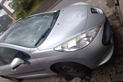 Peugeot 207 240.000 km 800 &euro; Brohl-Lützing 56656
