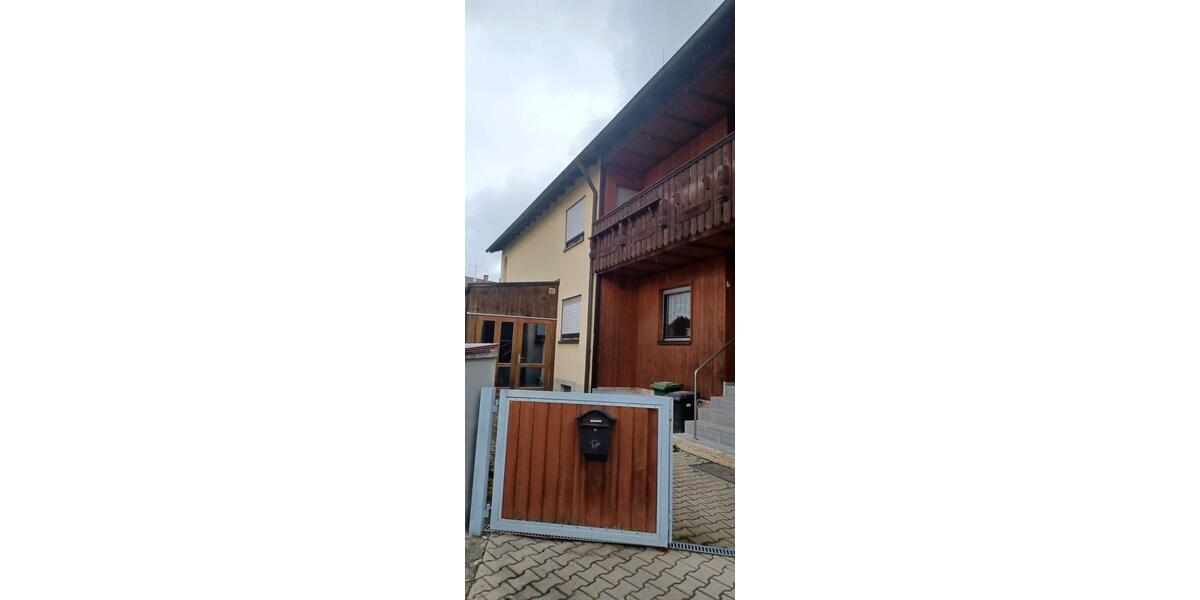 Doppelhaushälfte Hirschau - 8 Zimmer, 20 m&sup2;, 300.000&euro; | Angebot:26477756
