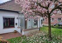 Haus zum Kaufen in Oldenburg 299.000 € 80 m²
