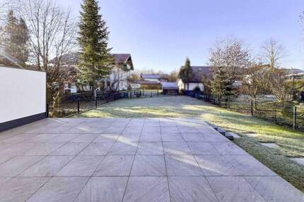 Sofort bezugsfrei: Hochmoderne DHH mit Energieausweis A+ , Traumgarten und 4 Stellplätzen! 6 zimmer