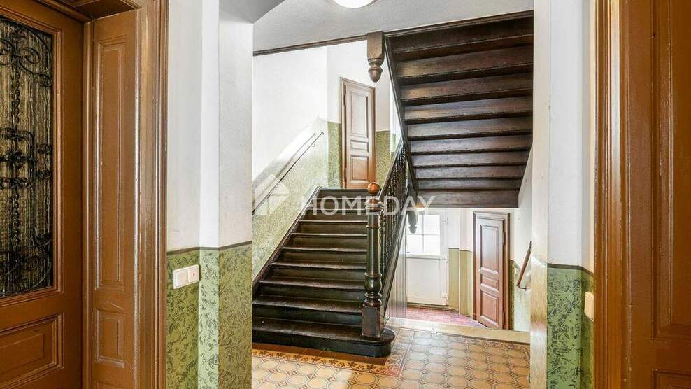 Gemütliche 2-Zimmer-Wohnung mit Balkon, EBK und Abstellkammer im sanierten Denkmalhaus 2 zimmer