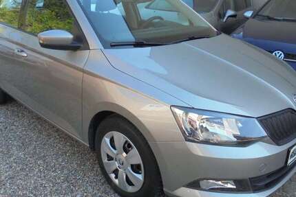 Skoda Fabia 85.500 km 8.990 &euro; Duisburg 47249