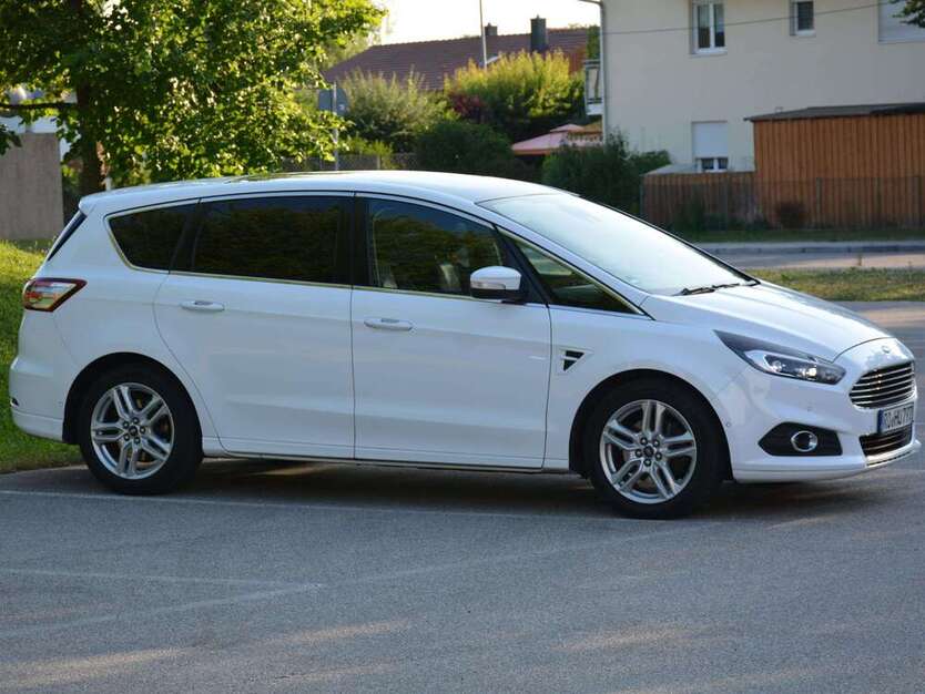 Ford S-Max 159.898 km 15.000 € Brückmuhl 83052