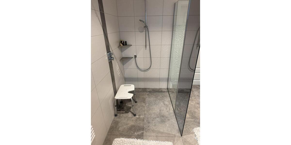 Erdgeschoßwohnung Blomberg - 3 Zimmer, 110 m&sup2;, 1.800&euro; | Angebot:19719172