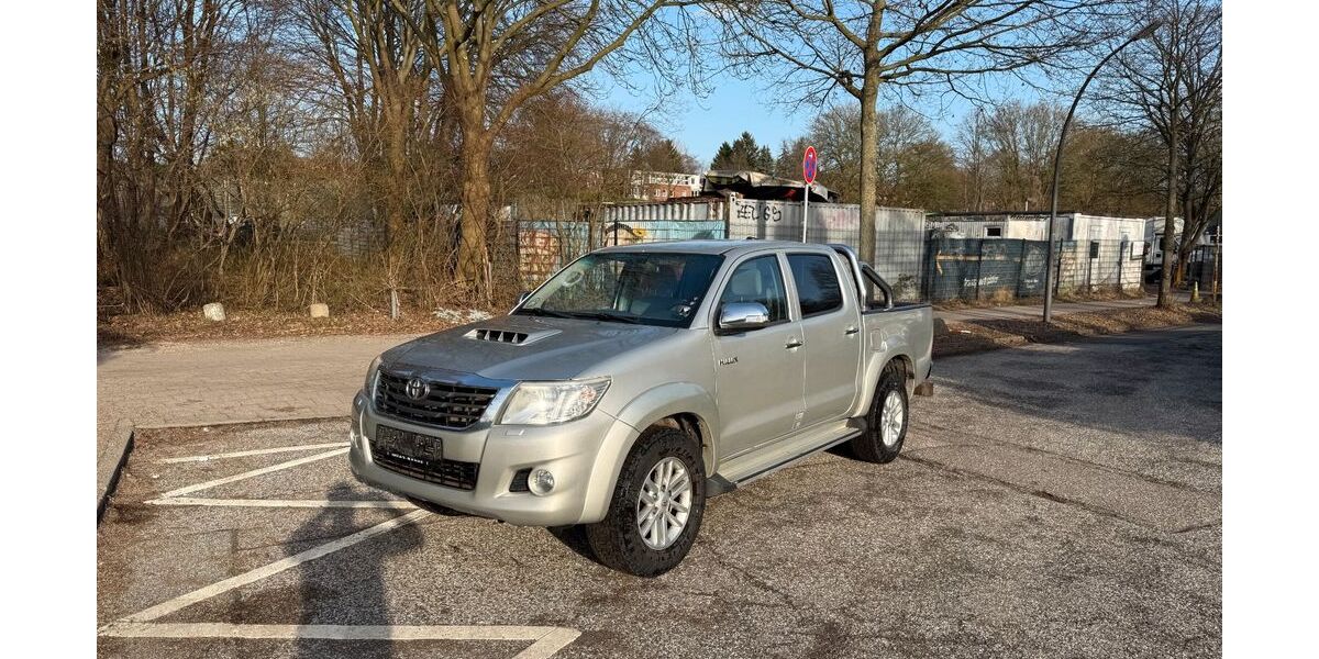 Toyota Hilux 207.644 km 14.500 &euro; HAMBURG 22113