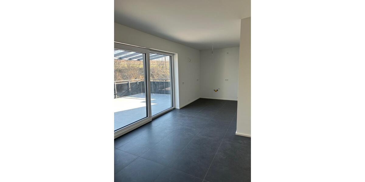 + Hochwertiger Neubau, 3 ZKB Penthouse, Dachterrasse, barrierefrei + 3 zimmer