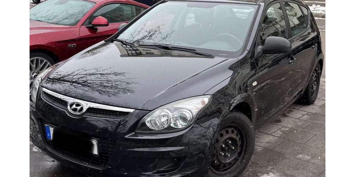 Hyundai i30 148.000 km 2.200 &euro; München 81739