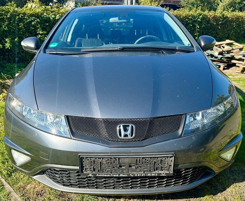 Honda Civic 172.000 km 5.999 € Horst 25358