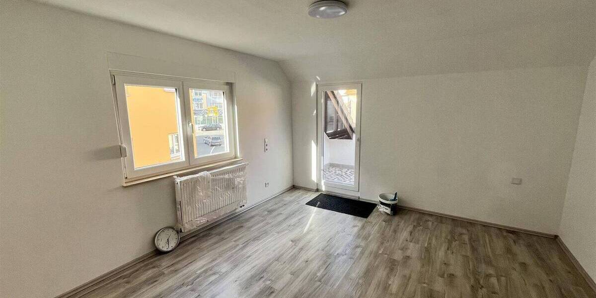 Mehrfamilienhaus, Wohnhaus Hardheim - 6 Zimmer, 180 m&sup2;, 385.000&euro; | Angebot:25706815