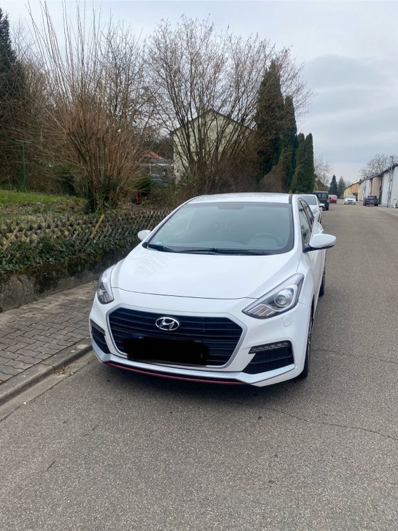 i30