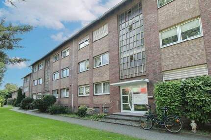 Viel Potenzial: Charmante 3 Zimmerwohnung mit Balkon und eigener Garage in Krefeld - Fischeln 3 zimmer