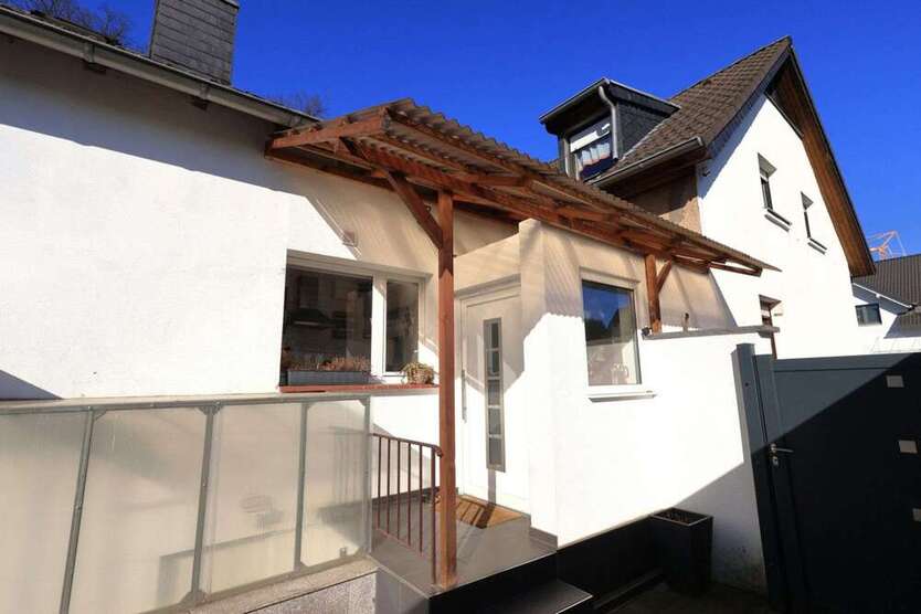 Haus zum Kaufen in Düsseldorf 799.000 € 154 m²