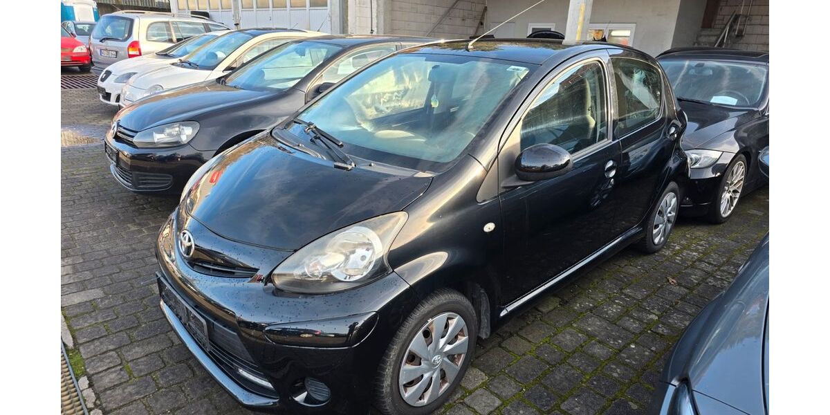 Toyota Aygo (X) 92.000 km 4.400 € Randersacker 97236
