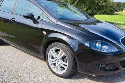 Seat Leon 237.100 km 2.390 € Falkenberg 84326