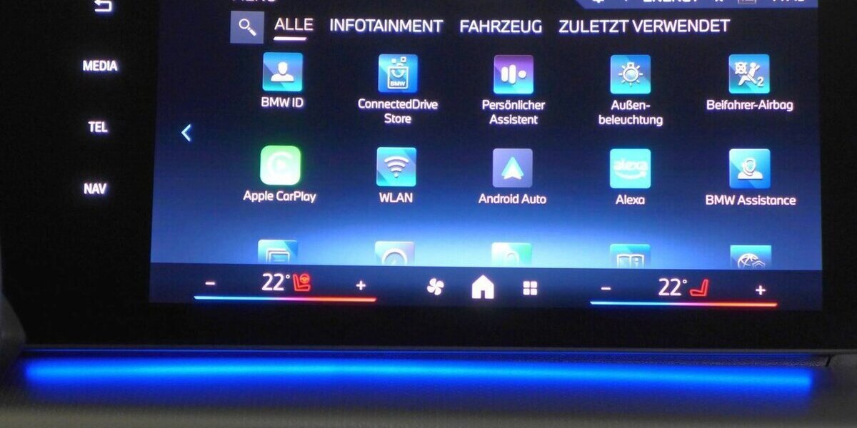 BMW X1 20d xDrive MSportPRO 360°,HUD,AHK NP:67.520 28.900 km 40.790 &euro; Landshut 84030
