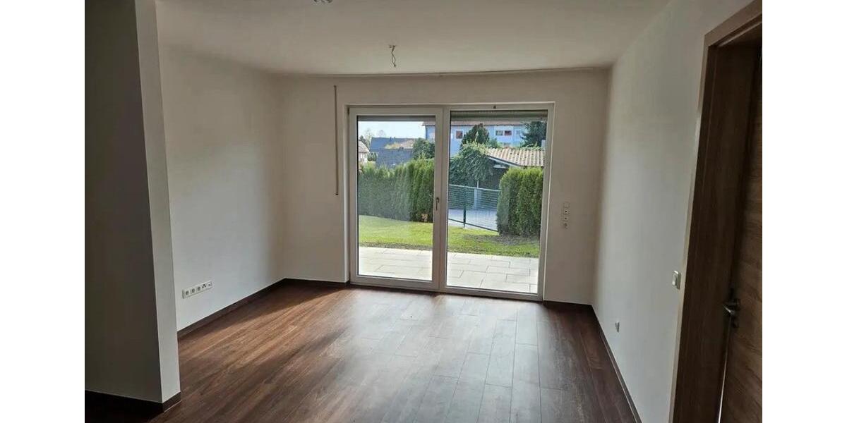 Erdgeschoßwohnung Tittling - 2 Zimmer, 63 m&sup2;, 990&euro; | Angebot:26193726