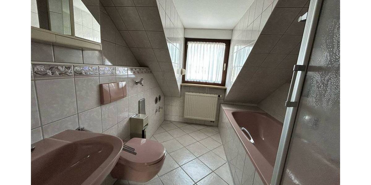 Doppelhaushälfte Eckental Brand - 8 Zimmer, 250 m&sup2;, 495.000&euro; | Angebot:26306405