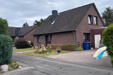 Haus Friedeburg - 6 Zimmer, 120 m&sup2;, 250.000&euro; | Angebot:27072401