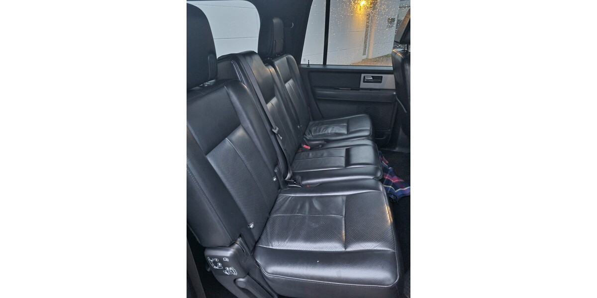 Ford Expedition 237.000 km 16.999 &euro; Bocholt 46395