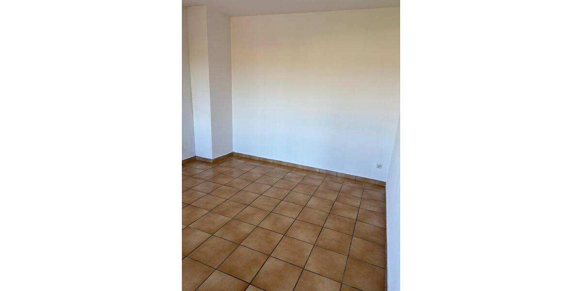 3 ZKB Wohnung *laufende Sanierungsarbeiten* 5 zimmer