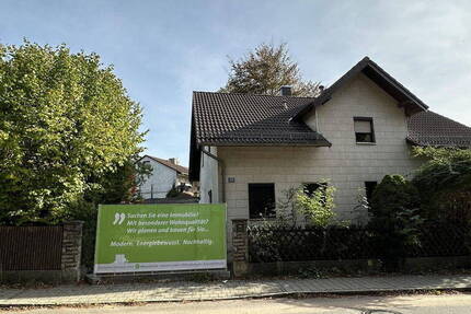projektiertes Baugrundstück für ein Mehrfamilienhaus - 8 Wohneinheiten