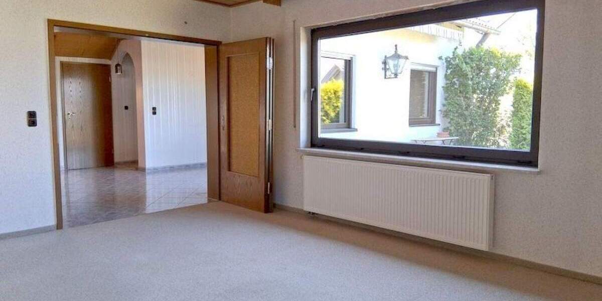 689.000,- für 200 qm Haus mit Potential für zwei Wohneinheiten oder für Selbständigkeit (z.B. Büro) 5 zimmer