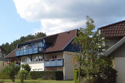 Gepflegte Wohnung mit 2,5 Zimmern sowie Carport, Balkon und EBK 2.5 zimmer