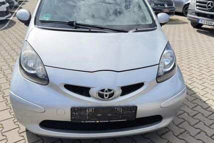 Toyota Aygo (X) 195.389 km 2.200 &euro; München OT Trudering-Riem 81825