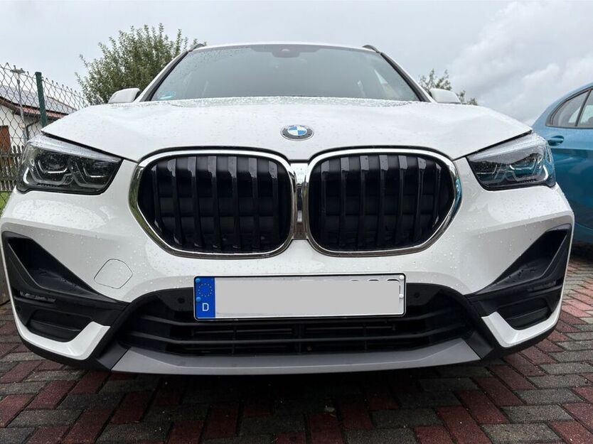 X1