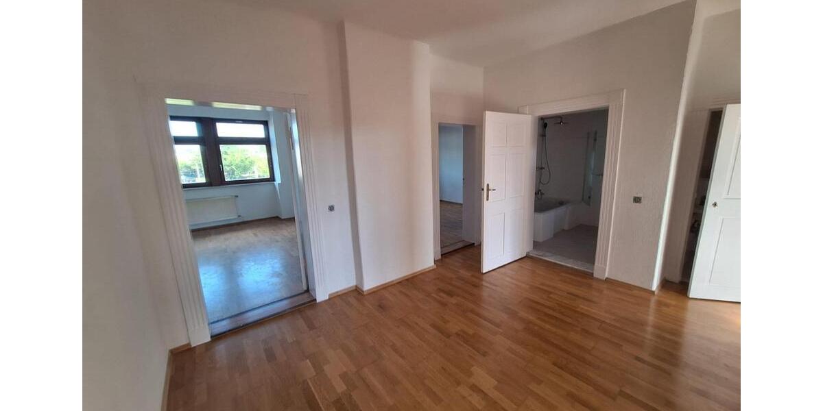 Etagenwohnung Halle (Saale) Silberhöhe - 5 Zimmer, 115 m&sup2;, 800&euro; | Angebot:25105305