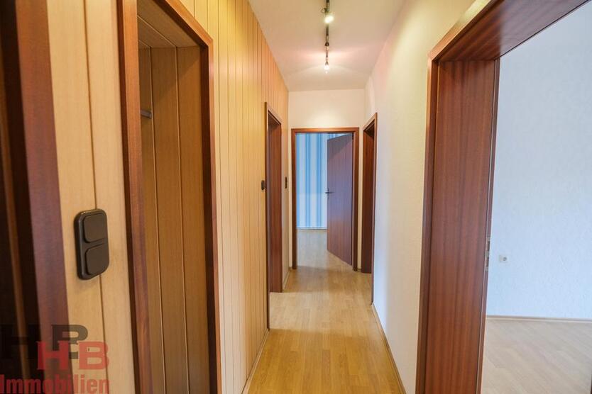 Großzügige 3-Zimmer-Wohnung in der Kurfürstenallee – wohnen in begehrter Lage!